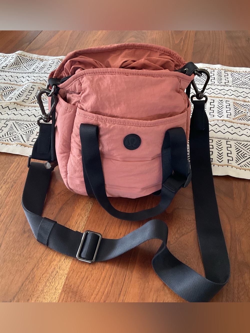lululemon athletica Quilted Crossbody bucket Bag with Black Straps